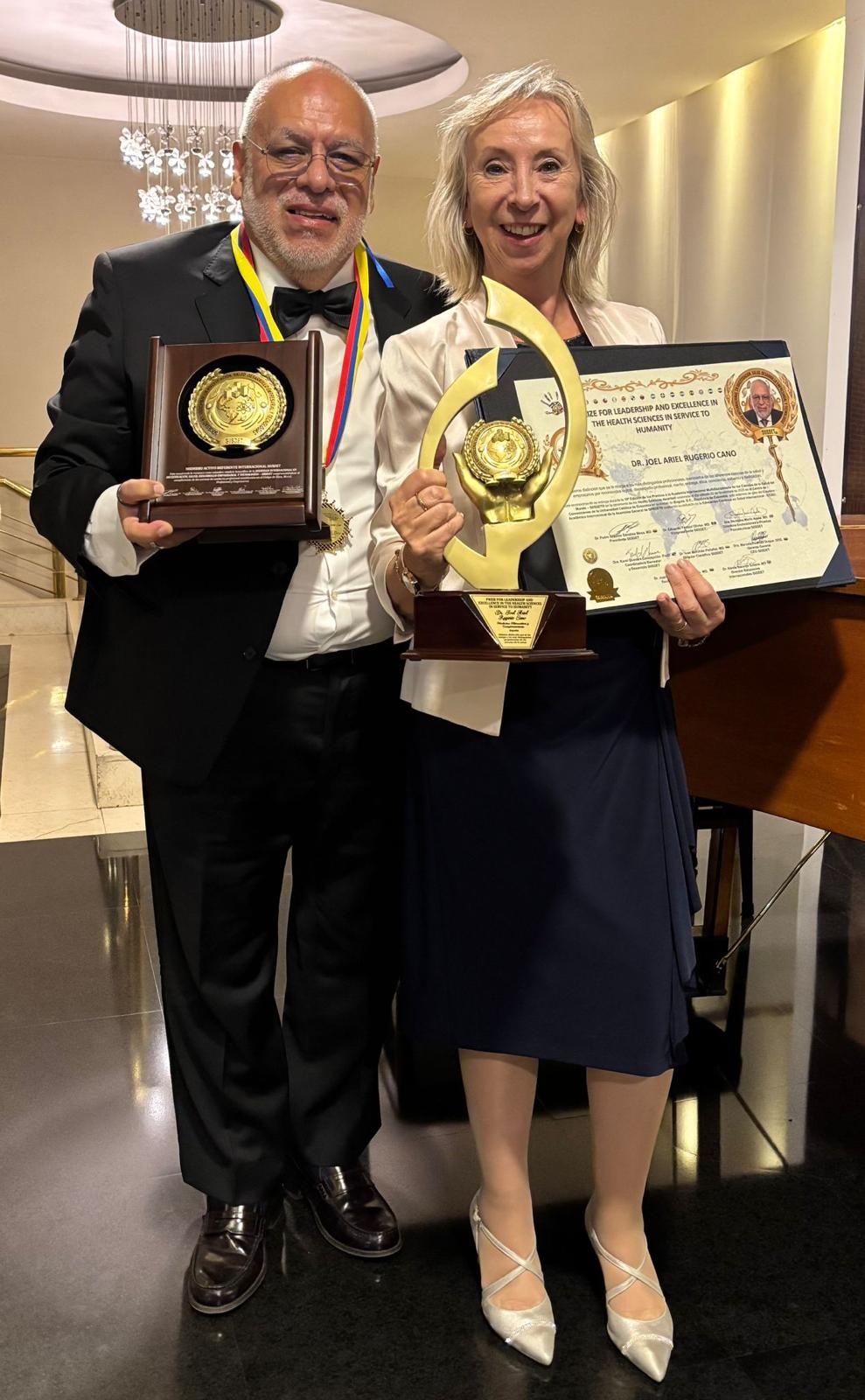 Dr Joel feliz con Inma